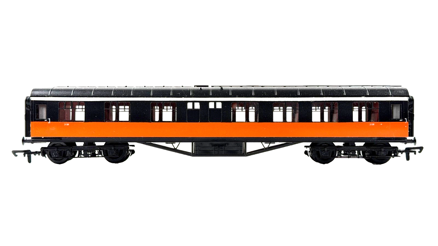 SILVER FOX MODELS OO GAUGE - CIE IRISH RAIL BLACK OVER ORANGE CORRIDOR 3RD 2128