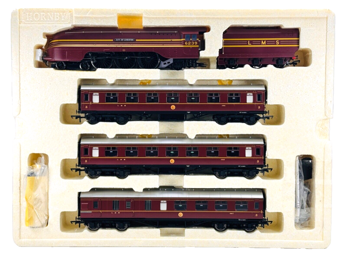 HORNBY 00 GAUGE - R2907 - 'THE DAYS OF RED & GOLD' BARRY FREEMAN TRAIN PACK DCC