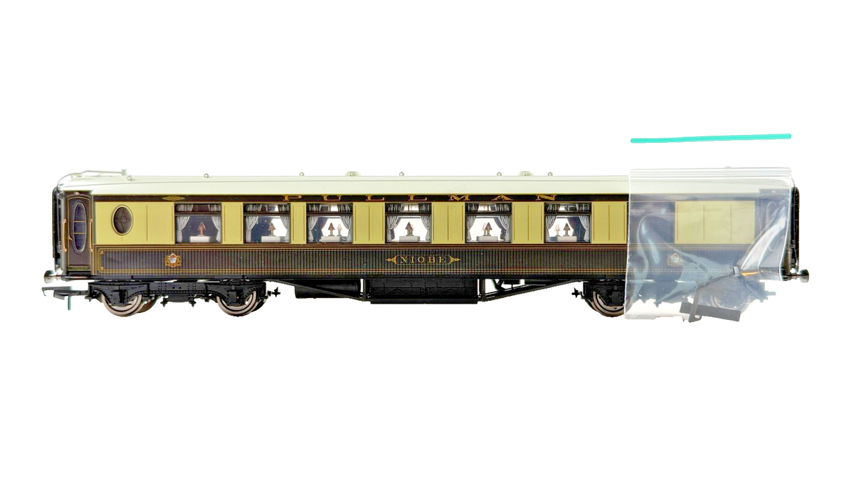 IMPERFECT HORNBY OO GAUGE - R4143A - PULLMAN 1ST CLASS PARLOUR CAR COACH NIOBE