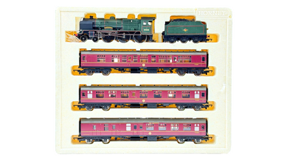 HORNBY 00 GAUGE - R2347M - THE MANXMAN PATRIOT CAERNARVON & COACHES TRAIN PACK