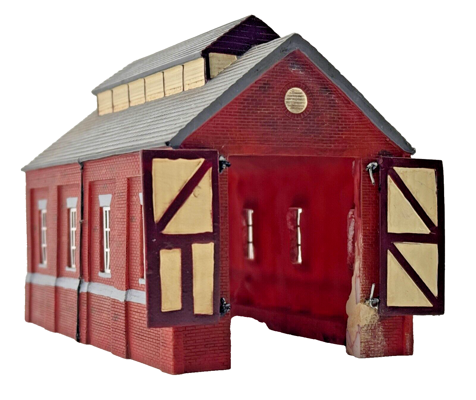 HORNBY 00 GAUGE SKALEDALE - R8536 - RED BRICK ENGINE SHED - BOXED