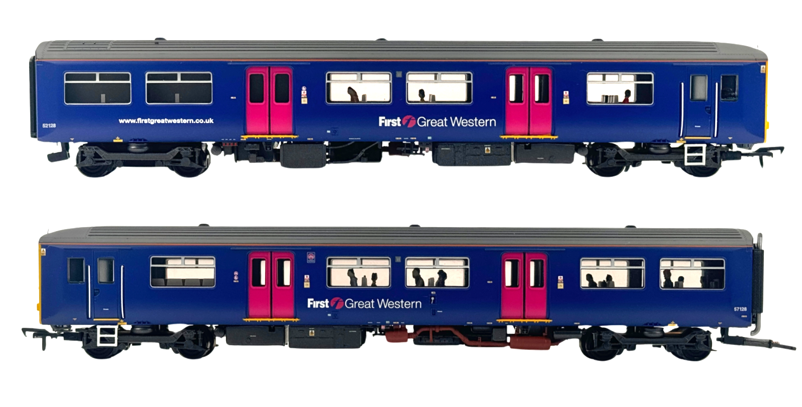 BACHMANN 00 GAUGE - 32-927 - CLASS 150/1 DMU FIRST GREAT WESTERN FGW - DCC SOUND