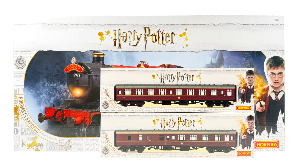HORNBY OO GAUGE - R1234/R4934/R4935 - HARRY POTTER TRAIN SET & 2 SURPLUS COACHES