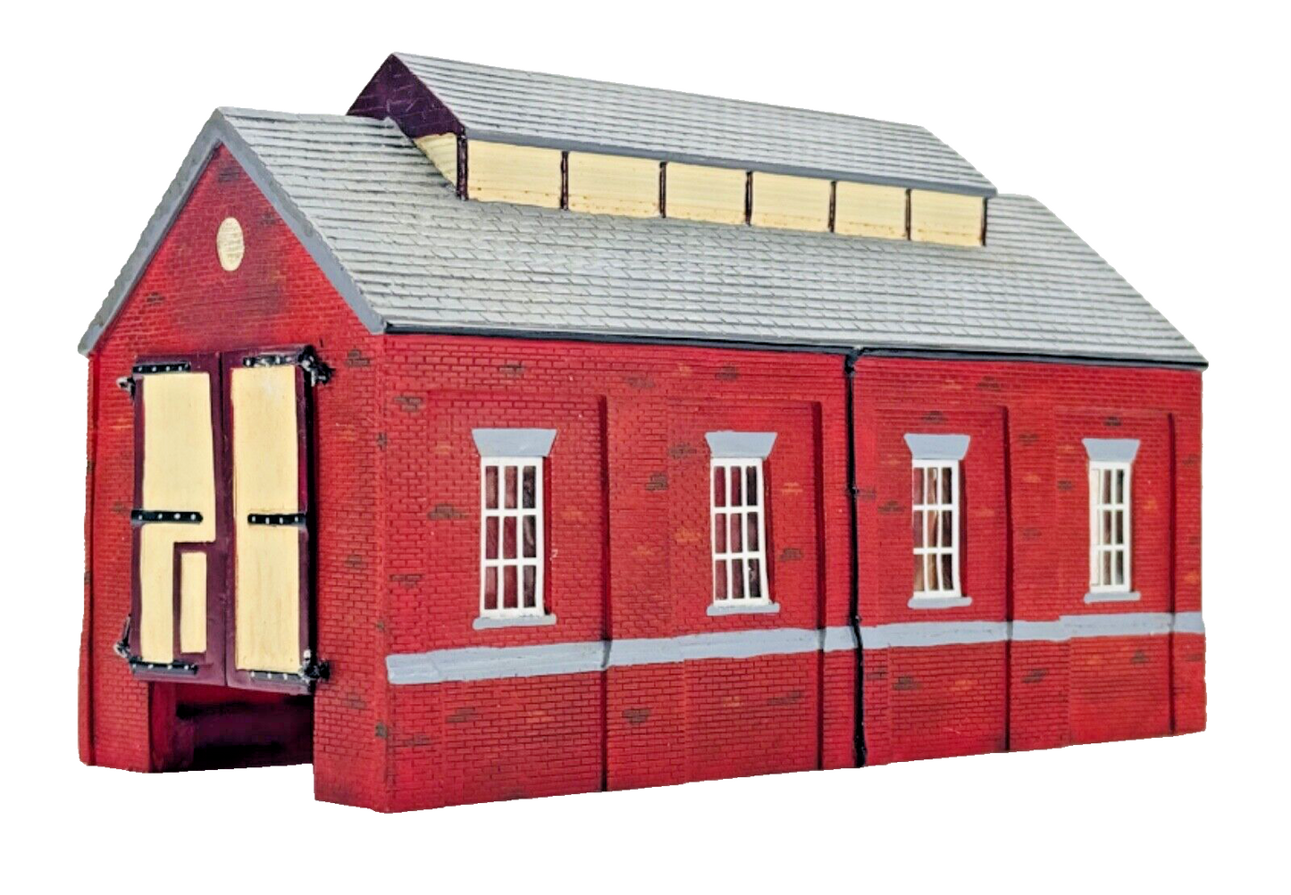 HORNBY 00 GAUGE SKALEDALE - R8536 - RED BRICK ENGINE SHED - BOXED