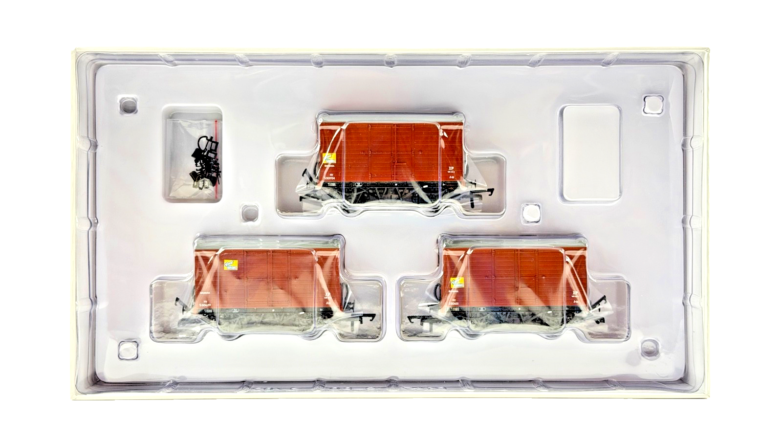 ACCURASCALE OO GAUGE - ACC2048 - SR D1478 VAN BRITISH RAILWAYS BANANA VAN TRIPLE