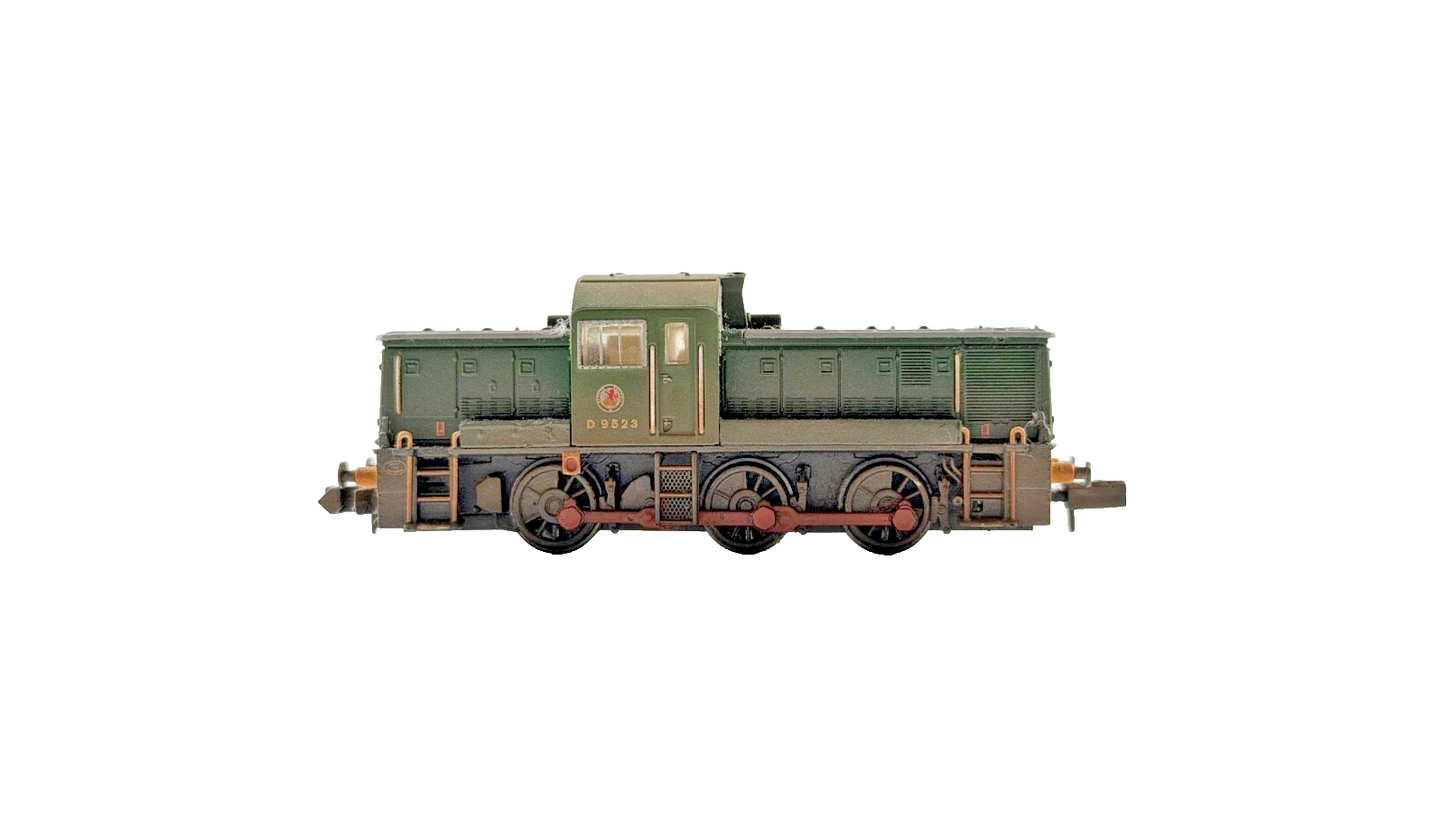 GRAHAM FARISH N GAUGE - 372-951 - CLASS 14 DIESEL D9523 BR GREEN WASP STRIPES