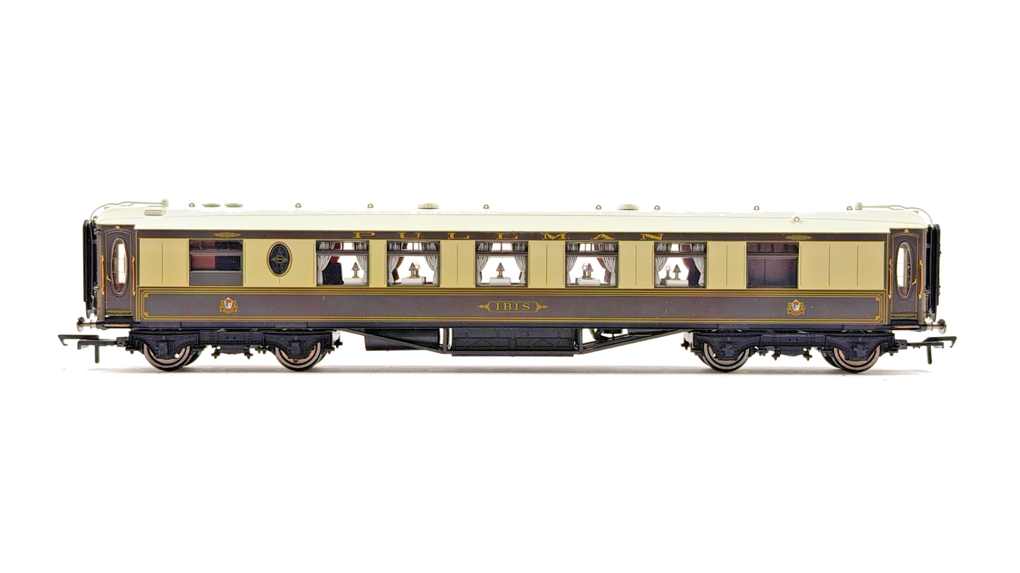HORNBY 00 GAUGE - RAKE OF 3 SUPER DETAILED PULLMAN PASSENGER COACHES UNBOXED