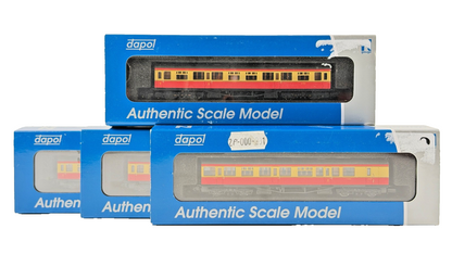 DAPOL N GAUGE - RAKE OF 4 ASSORTED COLLETT COACHES BR CRIMSON CREAM BOXED