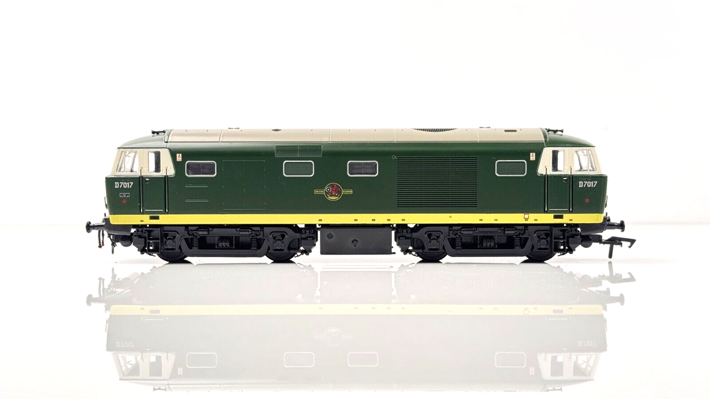 HELJAN 00 GAUGE - 3500 - CLASS 35 DIESEL HYMEK D7017 BR TWO TONE GREEN BOXED