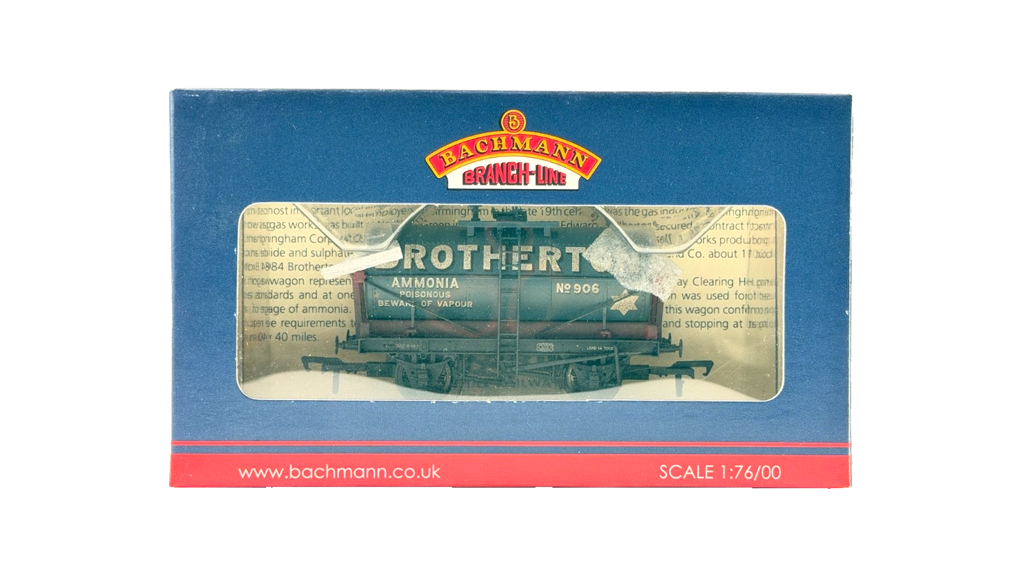 BACHMANN 00 GAUGE - 37-650T - 14 TON TANK WAGON BROTHERTON NO.906 (WARLEY)