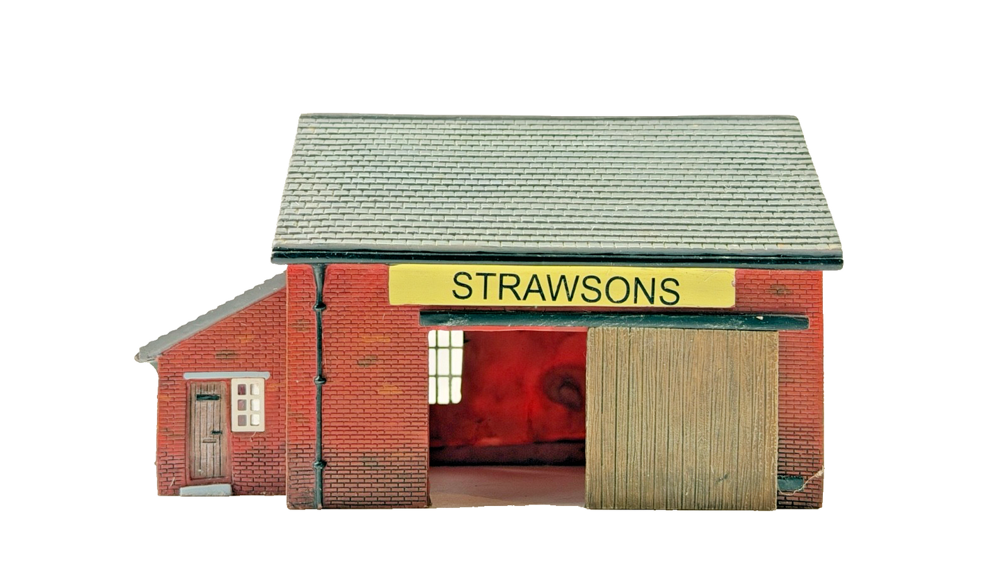 HORNBY SKALEDALE OO GAUGE - R8521 - STRAWSONS WAREHOUSE - UNBOXED