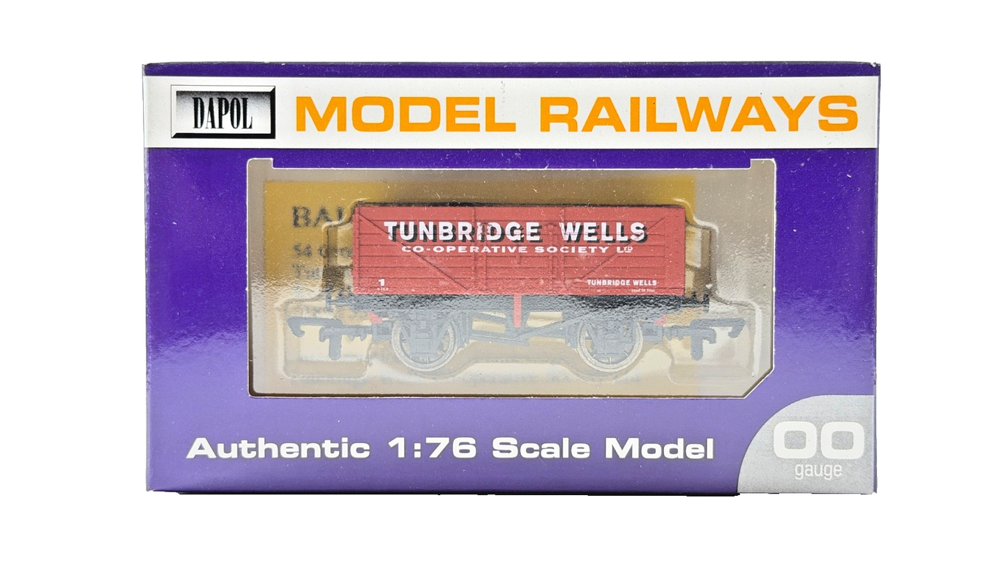DAPOL 00 GAUGE - TUNBRIDGE WELLS CO-OPERATIVE SOCIETY WAGON 1 (LIMITED EDITION)