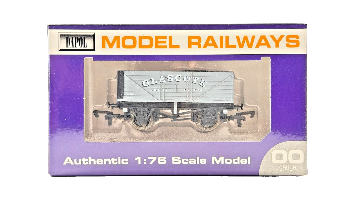 DAPOL 00 GAUGE - GLASCOTE COLLIERY TAMWORTH PLANK WAGON 255 (LIMITED EDITION)
