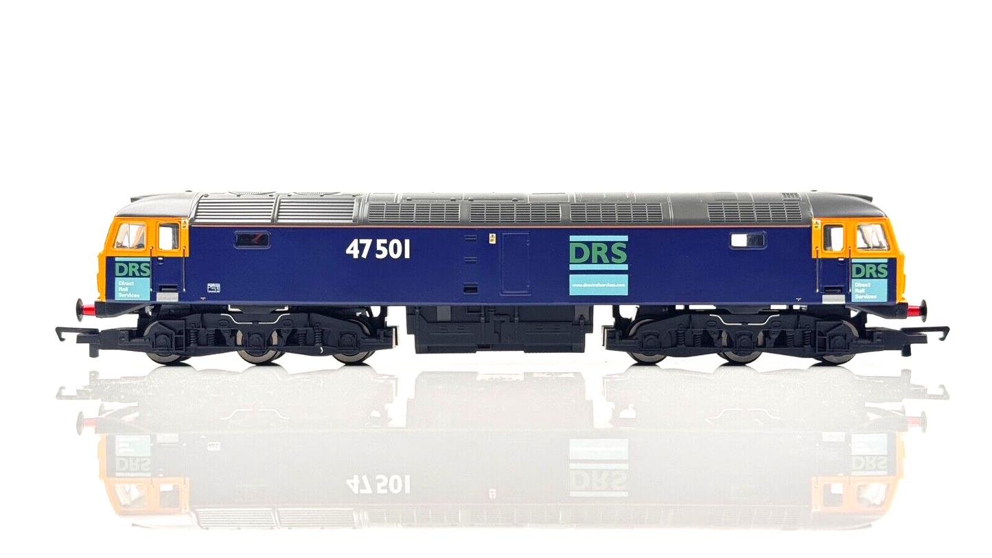 HORNBY 00 GAUGE - R2353 - CLASS 47 DIESEL 47501 DRS DIRECT RAIL SERVICES - BOXED