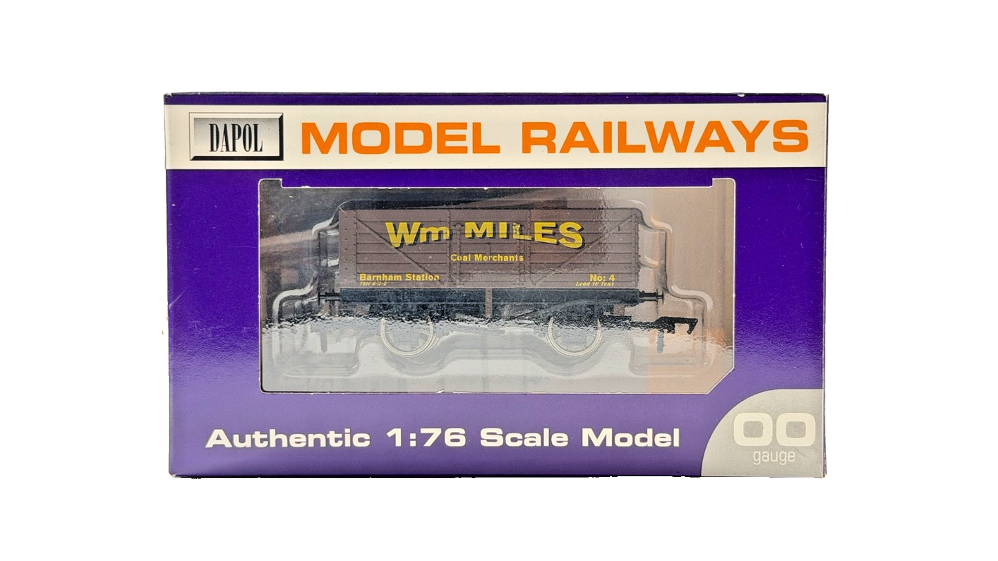 DAPOL 00 GAUGE - WM MILES COAL MERCHANTS BARNHAM STATION NO.4 (LIMITED EDITION)