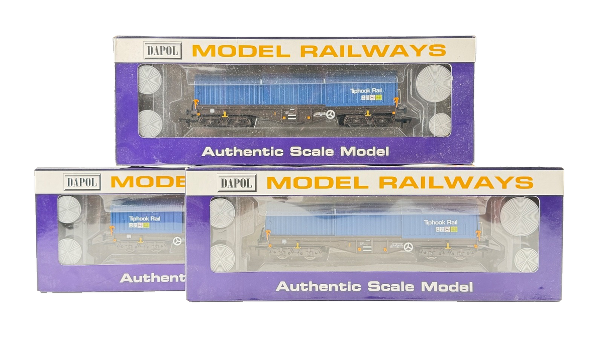DAPOL OO GAUGE - B747E/G/H - RAKE OF 3 TELESCOPIC STEEL HOOD WAGONS TIPHOOK RAIL