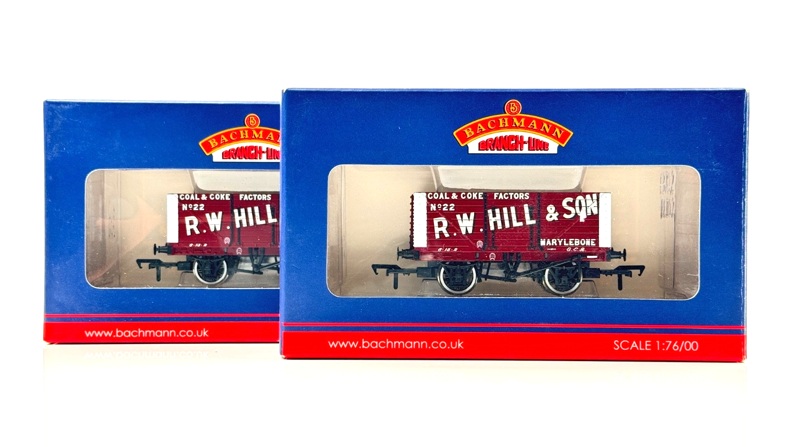BACHMANN 00 GAUGE - 37-162 - 8 PLANK WAGON R.W. HILL & SON MARYLEBONE NO.22 X2