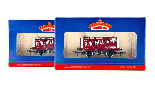 BACHMANN 00 GAUGE - 37-162 - 8 PLANK WAGON R.W. HILL & SON MARYLEBONE NO.22 X2