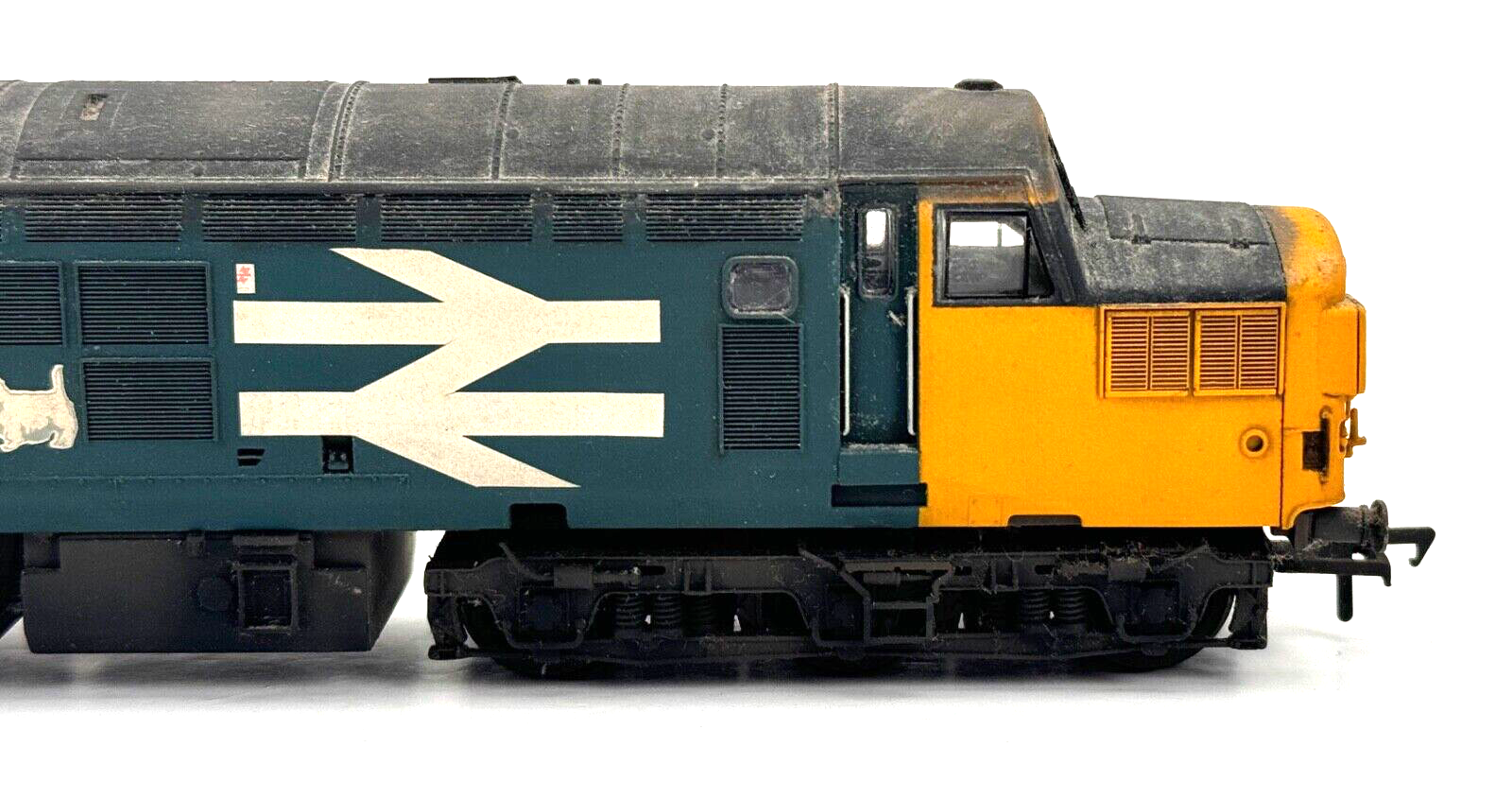 BACHMANN 00 GAUGE - CLASS 37 DIESEL 37008 LARGE LOGO SCOTTIE DOG (BENS RESPRAYS)