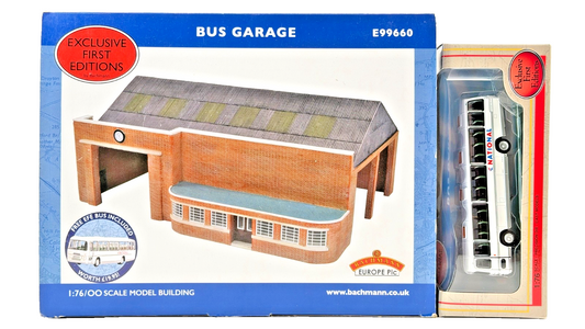 BACHMANN/EFE 00 GAUGE SCENECRAFT - E99660 - BUS GARAGE & NATIONAL BUS - NEW