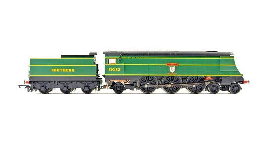 HORNBY 00 GAUGE - R2219 - SR SOUTHERN 4-6-2 WEST COUNTRY 21C123 BLACKMOOR VALE
