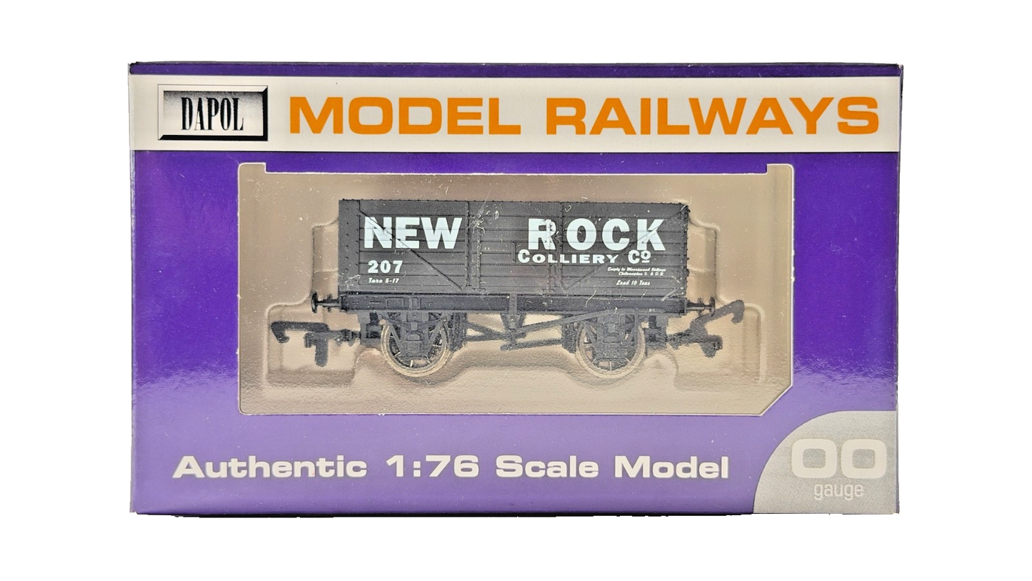 DAPOL 00 GAUGE - NEW ROCK COLLIERY CHILCOMPTON S&DR WAGON 207 (LIMITED EDITION)