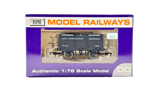 DAPOL 00 GAUGE - PORTSMOUTH DOCKYARD NAVAL STOREKEEPER DEPT 10 (LIMITED EDITION)