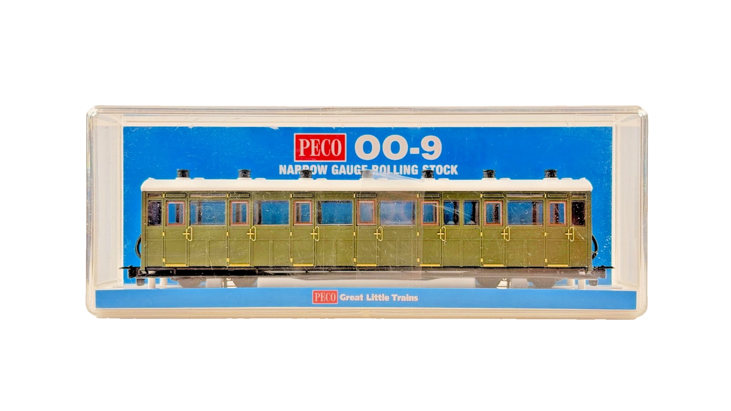 PECO OO9 SCALE - GR-441U - ALL THIRD COACH SR LIVERY UNLETTERED GREEN