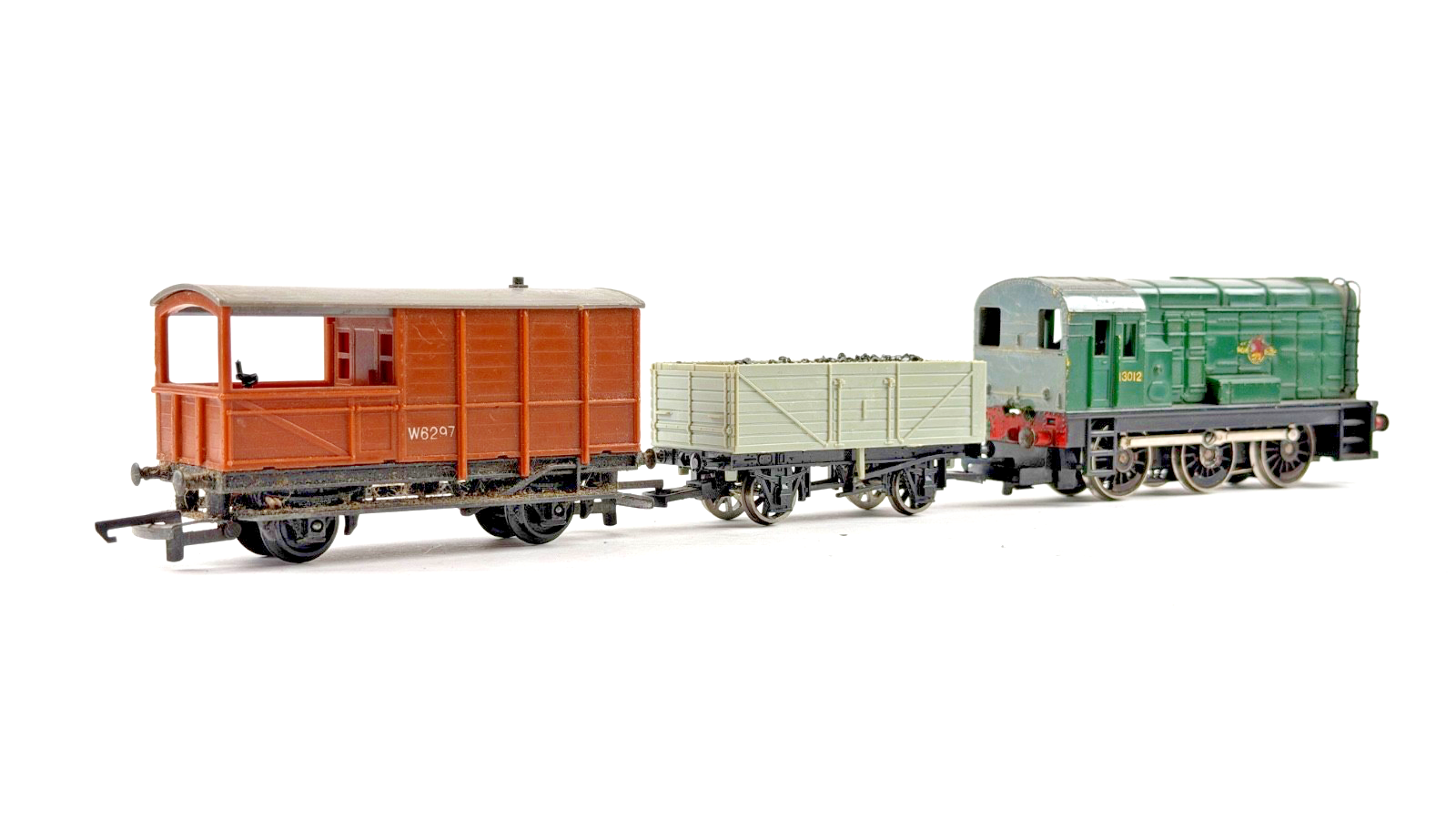 HORNBY OO GAUGE BR GREEN CLASS 08 DIESEL SHUNTER 13012 & WAGON RAKE UNBOXED
