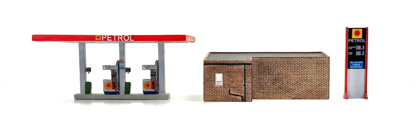 HORNBY 00 GAUGE SKALEDALE - R8727 - SKALE OIL PETROL STATION - UNBOXED