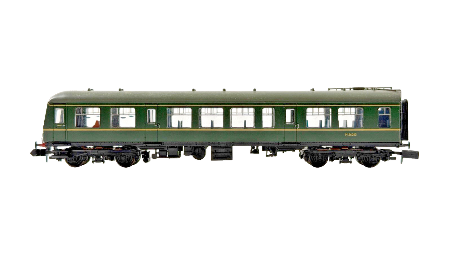 GRAHAM FARISH N GAUGE - 371-875A - CLASS 108 DMU 2 CAR BR GREEN SPEED WHISKERS
