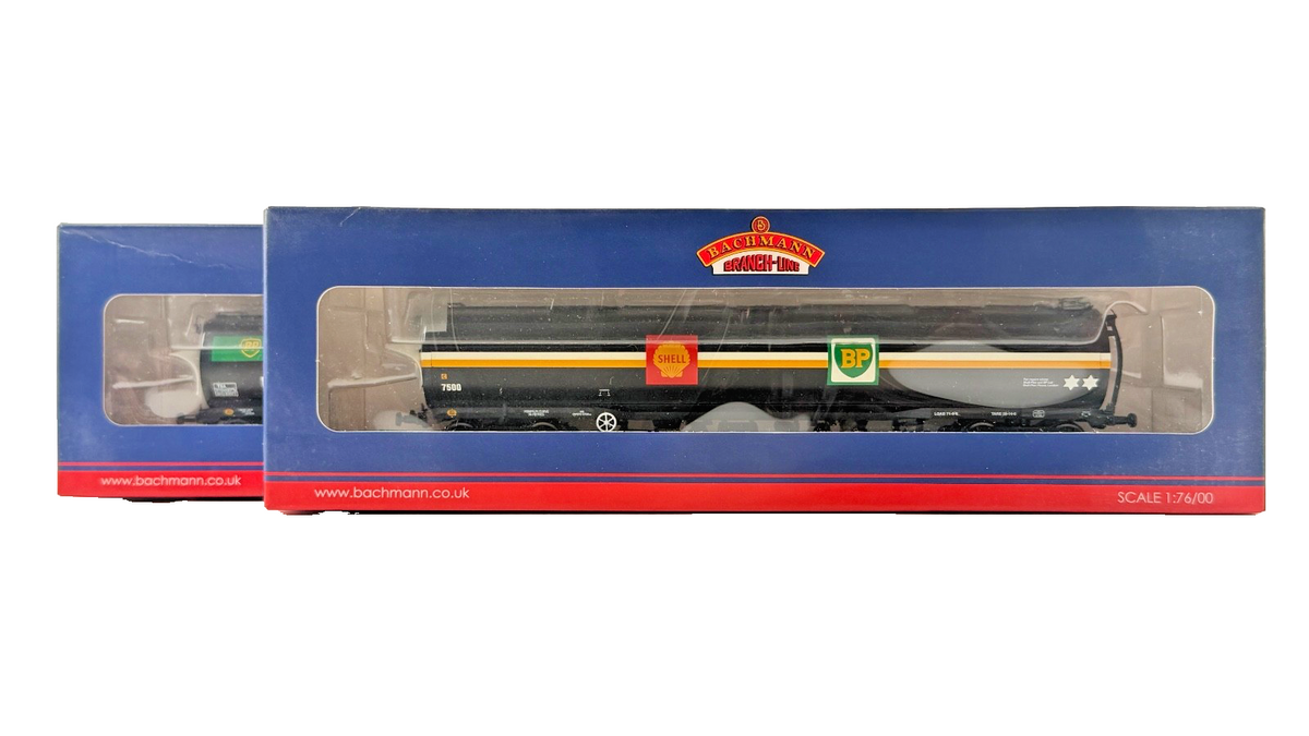 BACHMANN OO GAUGE - 38-220/38-221 - 100 TON TEA BOGIE TANK WAGONS SHELL BP BLACK