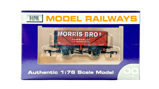 DAPOL 00 GAUGE - MORRIS BROTHERS CAMBERLEY PLANK WAGON NO.22 (LIMITED EDITION)