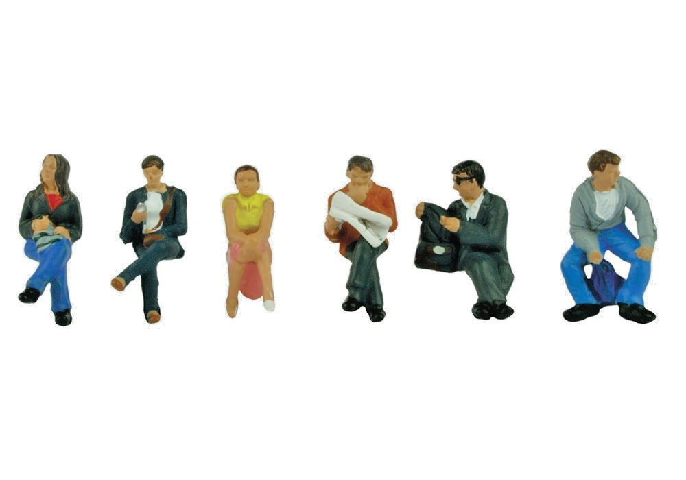 BACHMANN 00 GAUGE SCENECRAFT - 36-045 - STATION PASSENGERS SITTING PACK - NEW