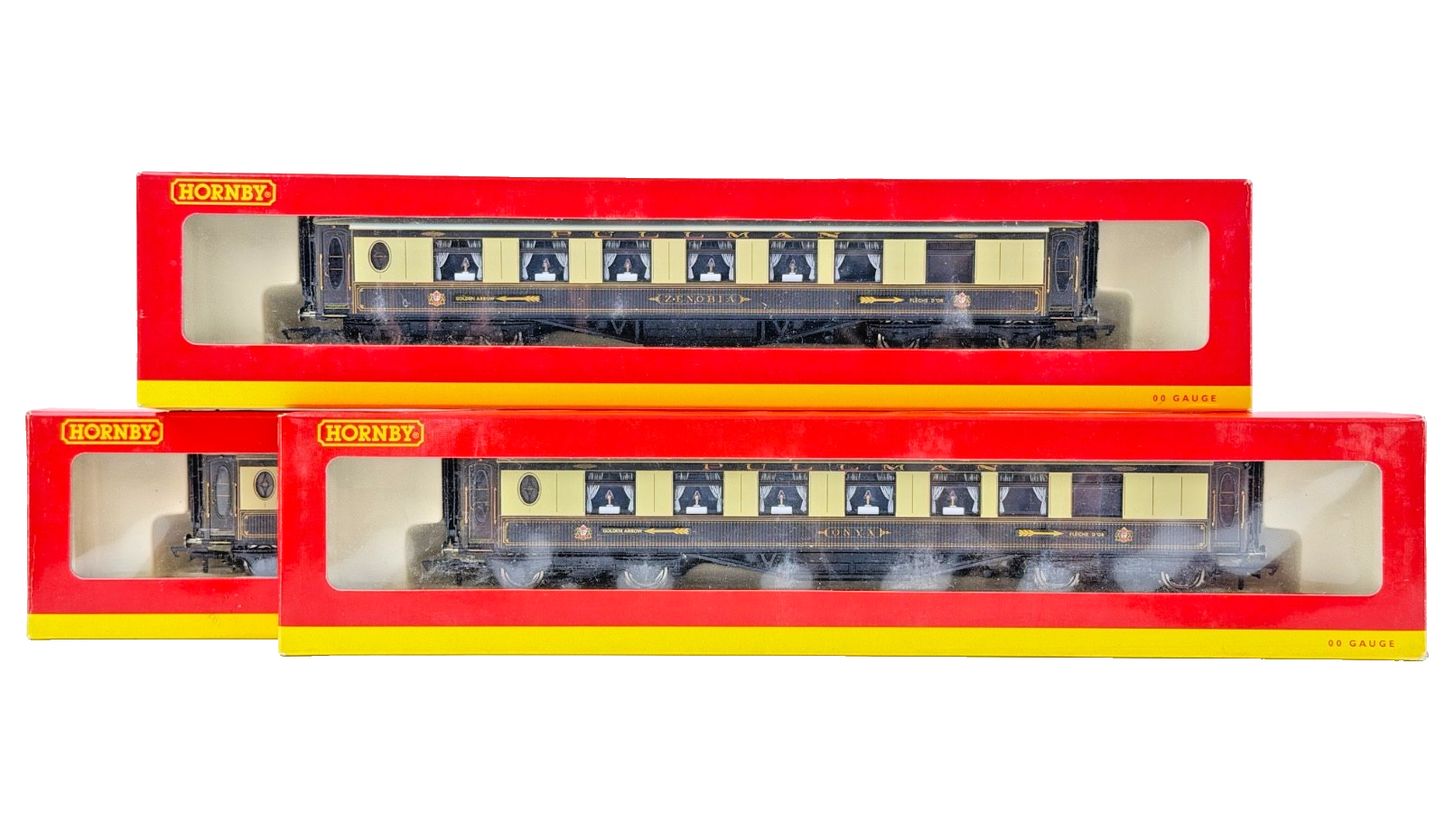 HORNBY OO GAUGE - R4196 - GOLDEN ARROW PULLMAN TRIPLE COACH PACK - BOXED