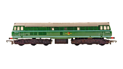 TRIANG 00 GAUGE - R357 - CLASS 31 AIA-AIA DIESEL LOCOMOTIVE D5572 BR GREEN