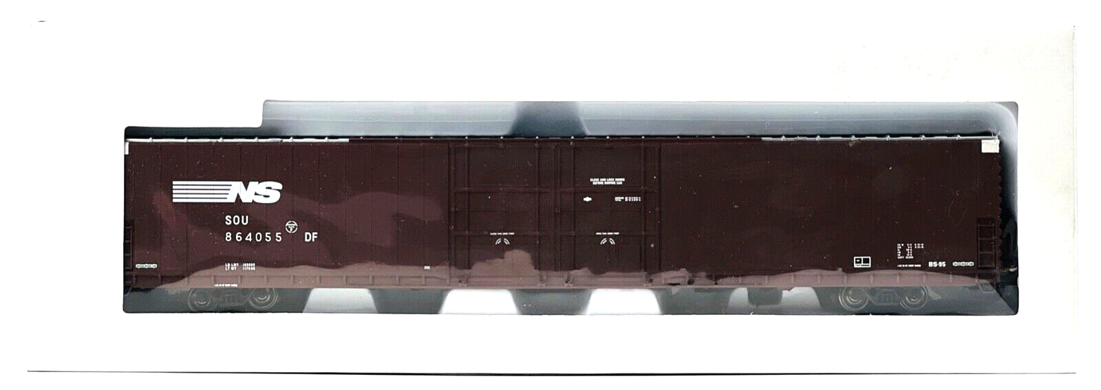 WALTHERS HO SCALE - RAKE OF 3 '86' HIGH CUBE BOX 4-DOOR NORFOLK D.T & I WAGONS'