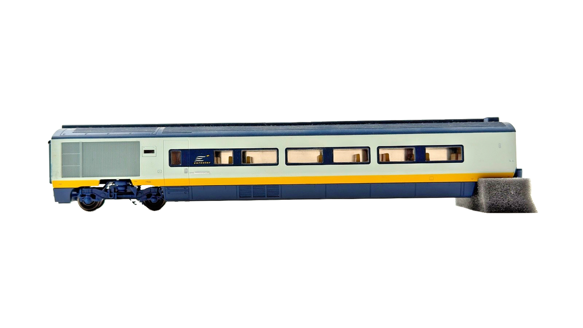 HORNBY OO GAUGE - CLASS 373 EUROSTAR FOUR CAR EMU SET UNBOXED