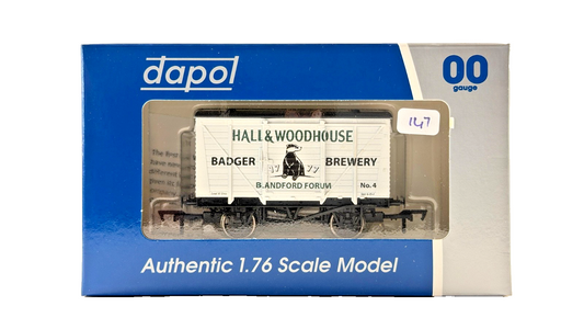 DAPOL 00 GAUGE - HALL WOODHOUSE BADGER BREWERY BLANDFORD FORUM (LIMITED EDITION)