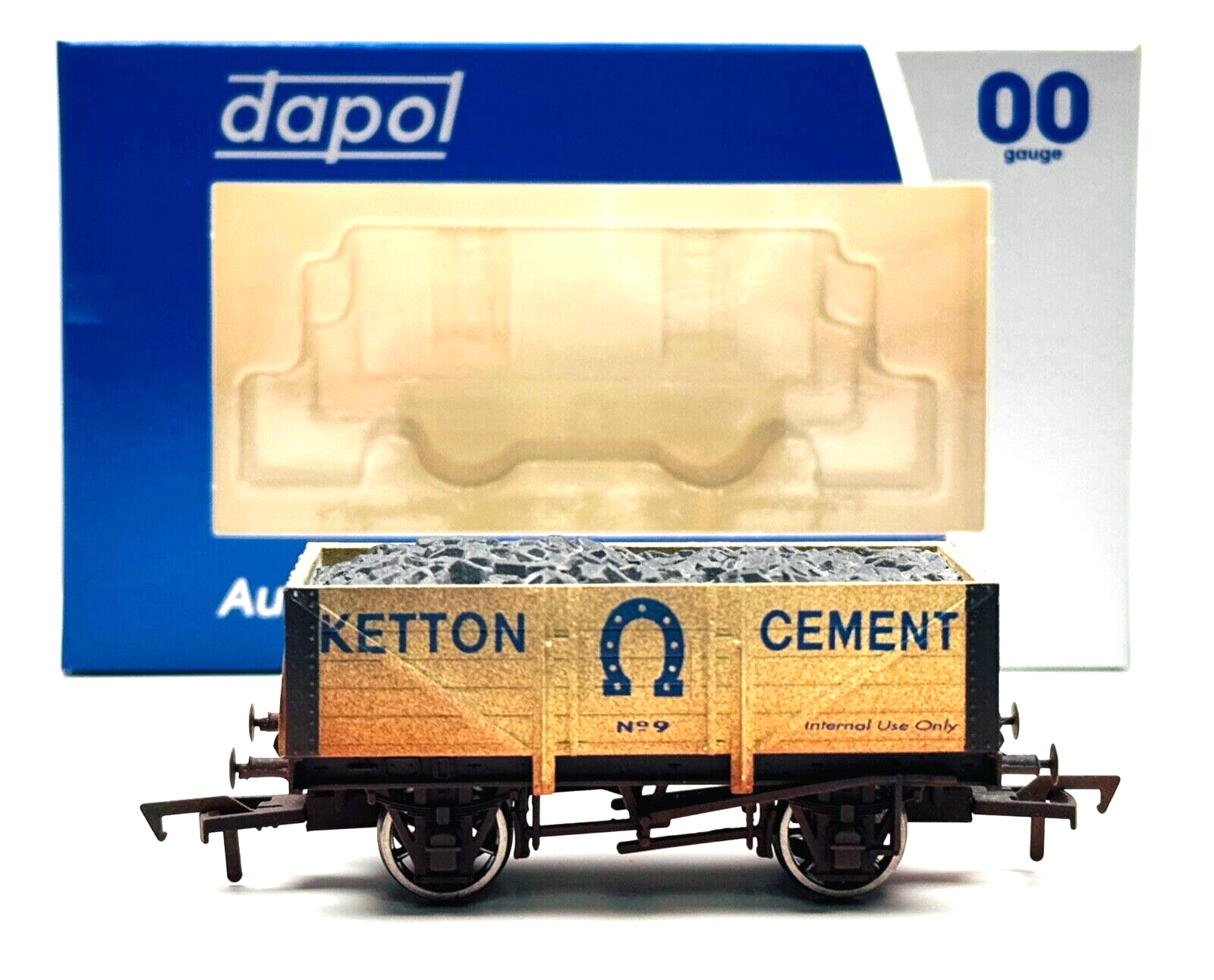 DAPOL 00 GAUGE - 4F-051-008 - 5 PLANK WAGON 'KETTON CEMENT' WEATHERED NO.9 BOXED