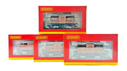 HORNBY OO GAUGE - R6839/R6840 - RAKE OF 4 BR (EX SR) 10T BULLEID CATTLE WAGONS
