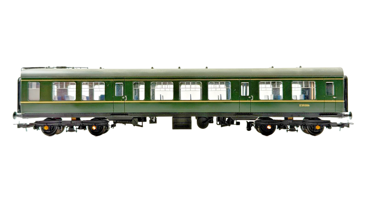 BACHMANN OO GAUGE - 32-911 - CLASS 158 DMU 3 CAR BR GREEN YELLOW WARNING PANELS