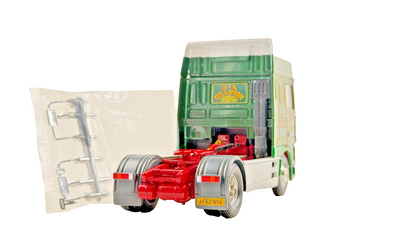 CORGI 1/50 SCALE DIECAST DAF 95XF E A GILL & SON 4X2 TRACTOR UNIT UNBOXED