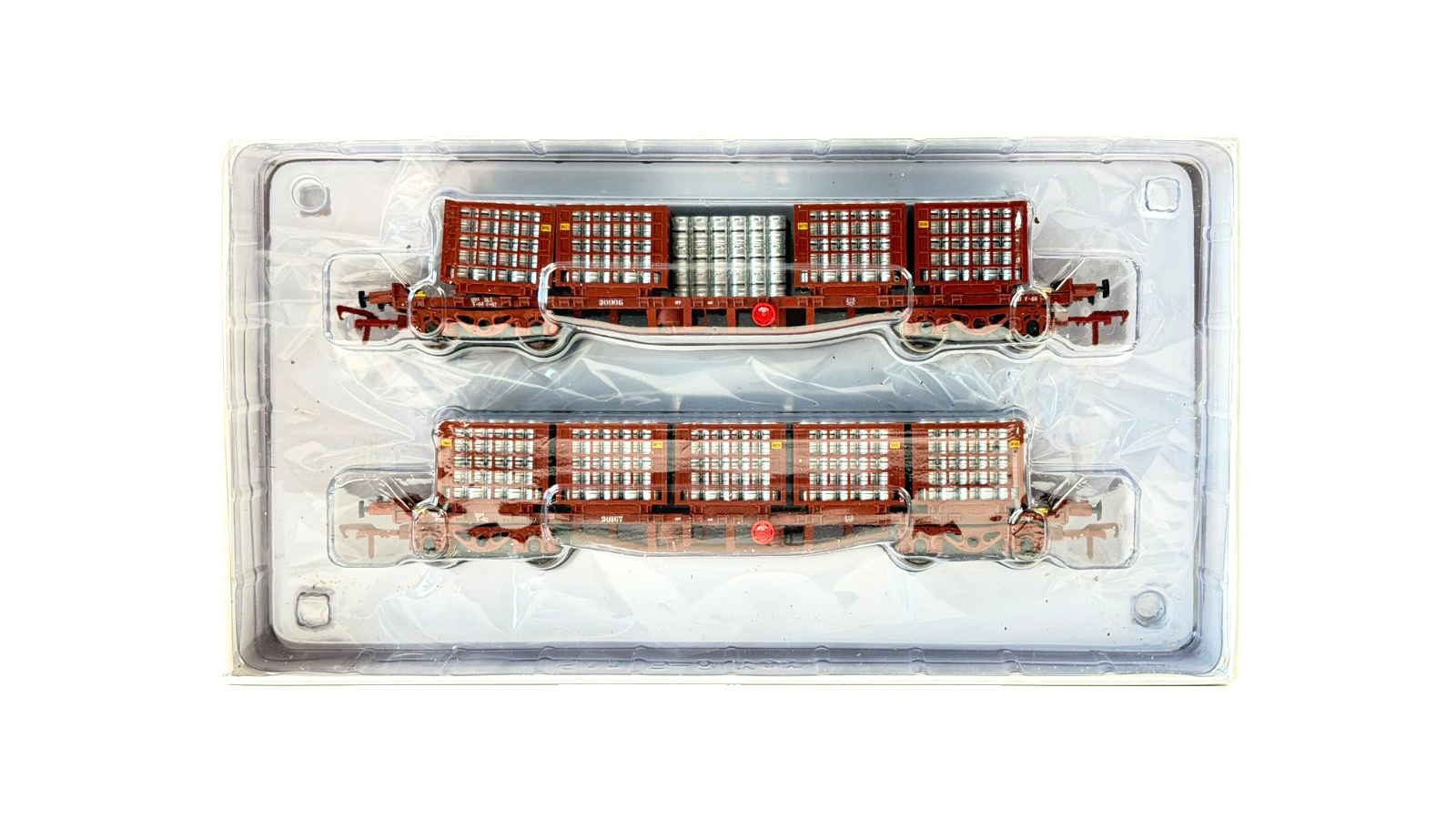 IRISH RAILWAY MODELS 00 GAUGE - IRM1075-A - CIE 42FT BOGIE WAGONS & BEER KEGS #2