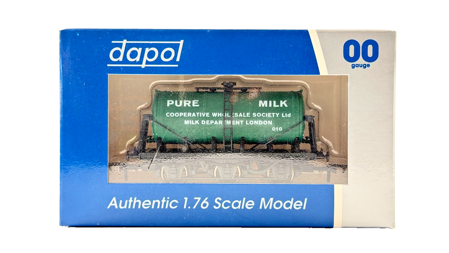 DAPOL 00 GAUGE - PURE MILK COOPERATIVE MILK TANKER 010 (P) (LIMITED EDITION)