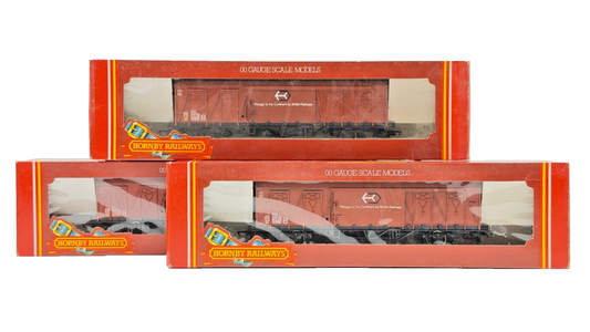 HORNBY 00 GAUGE - R740 - RAKE OF 3 ANGLO CONTINENTAL CLOSED VANS BOXED
