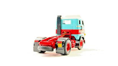 CORGI 1/50 SCALE CC13107 POLLOCK SCOTRANS VOLVO F88 4X2 TRACTOR UNIT (BLUE)