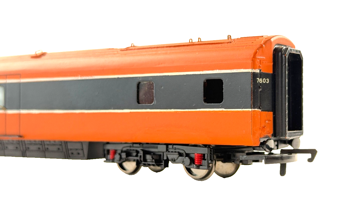 SILVER FOX/BILL BEDFORD OO GAUGE - CIE IRISH RAIL MK3 EGV COACH 7603 BOXED
