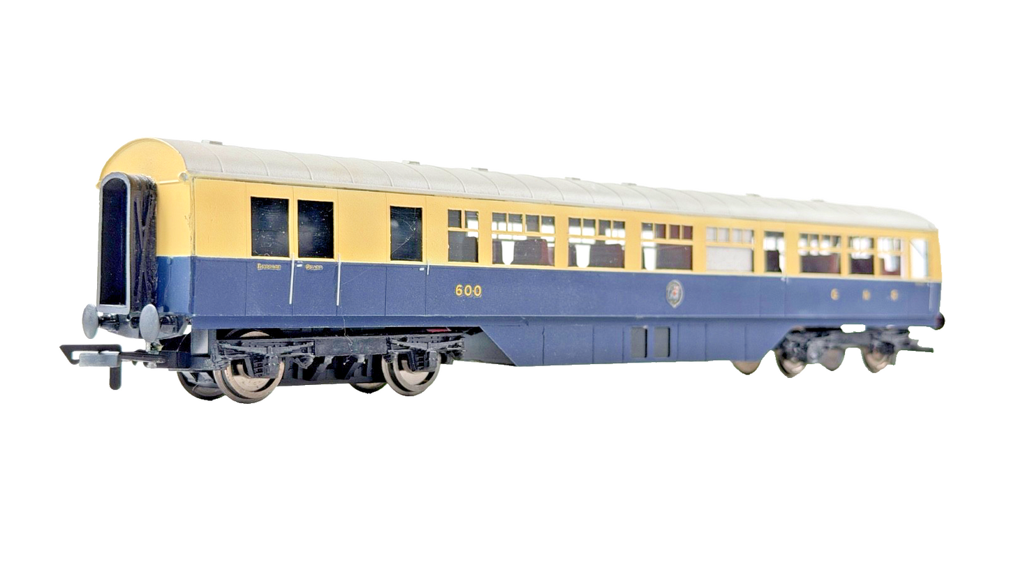 SILVER FOX MODELS OO GAUGE - GNRI NORTHERN IRISH AEC CLASS 600 RAILCAR 2 CAR DMU