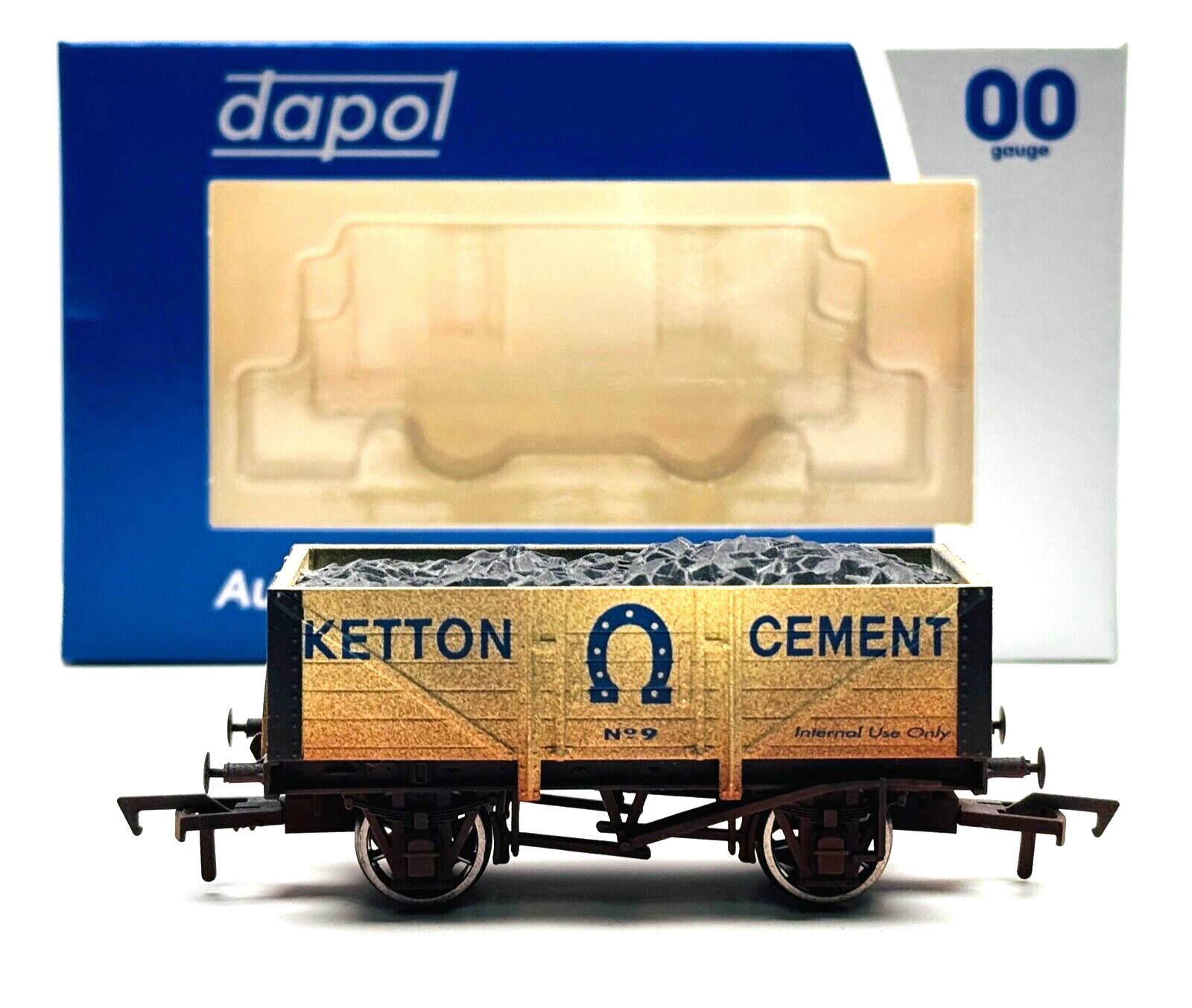 DAPOL 00 GAUGE - 4F-051-008 - 5 PLANK WAGON 'KETTON CEMENT' WEATHERED NO.9 BOXED